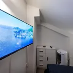 New Modern Studio Apartment Nina