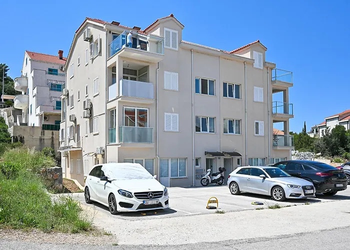 New Modern Studio Apartment Nina