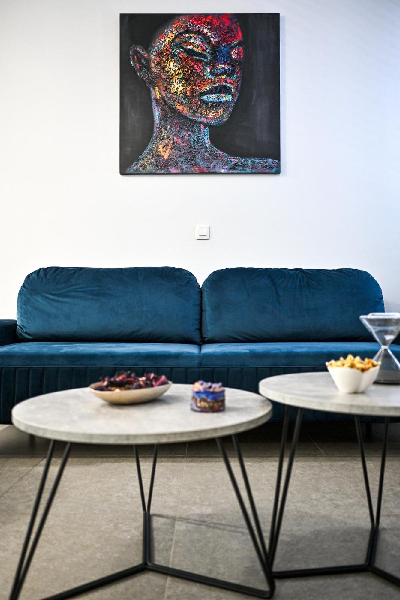 New Modern Nina *